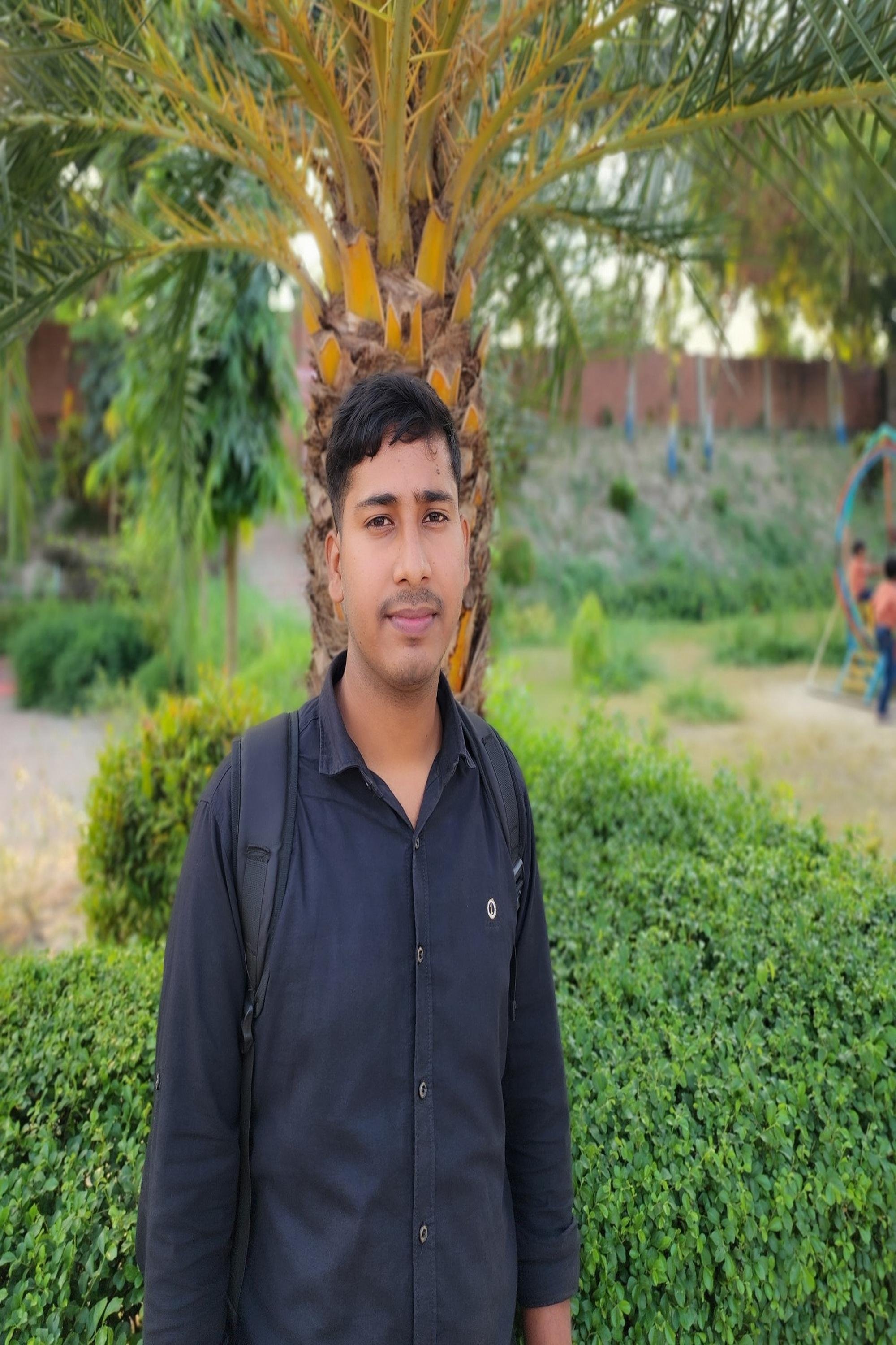 بازیگر Moyen Uddin  