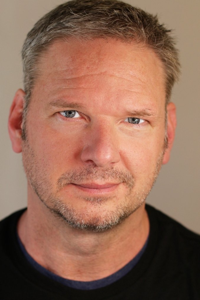 بازیگر Tom Kiesche  