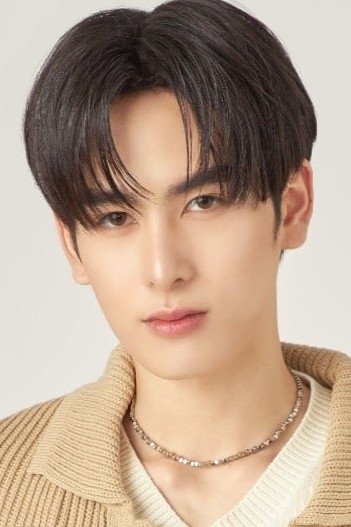 بازیگر พงศภัค อุดมโภชน์  