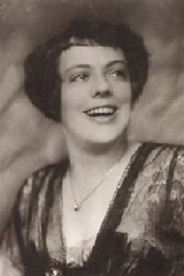 بازیگر Senta Söneland  
