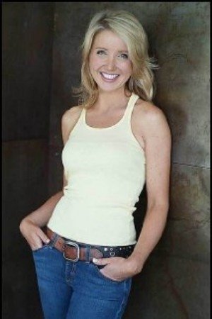 بازیگر Annette Dominguez  