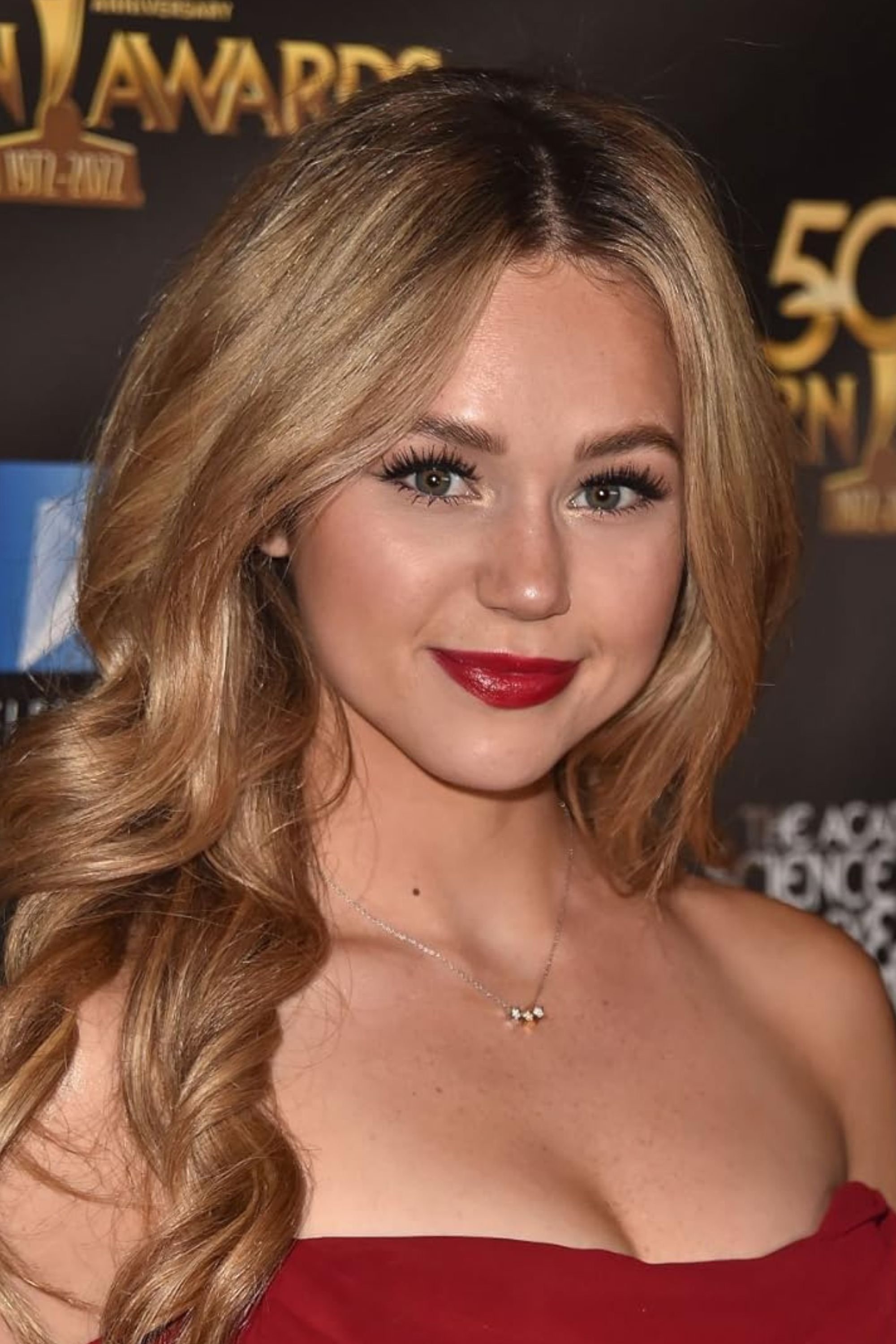 بازیگر Brec Bassinger  