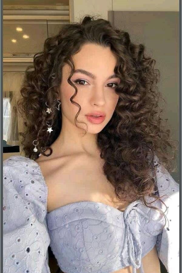 بازیگر Su Burcu Yazgı Coşkun  