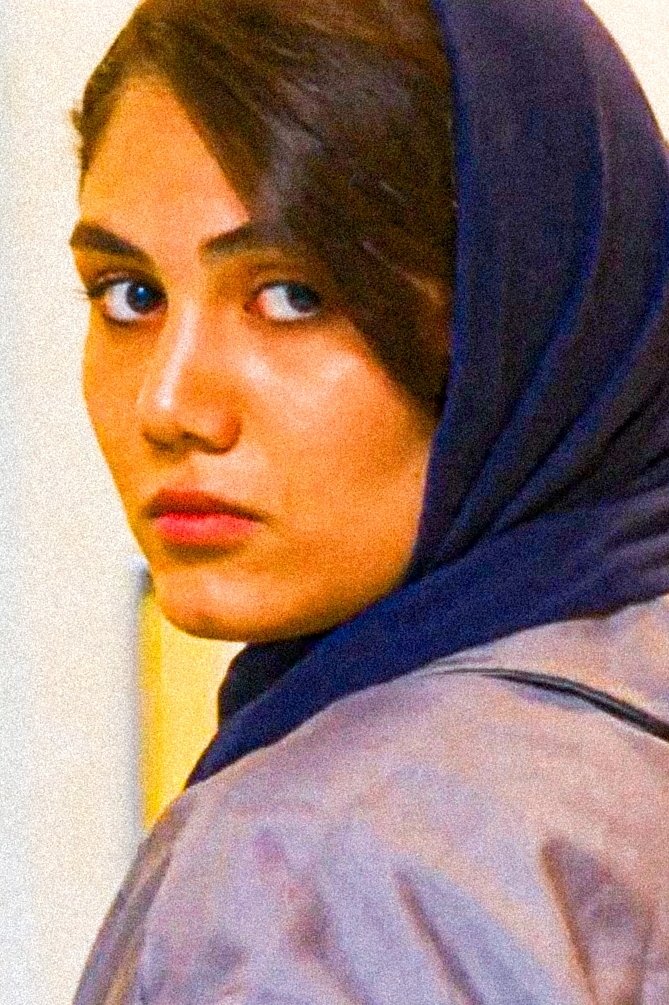 بازیگر Athena Gandomi  