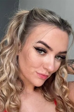 بازیگر Lacey Amour  