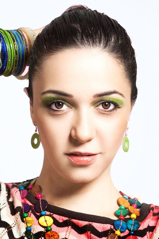 بازیگر Nauheed Cyrusi  