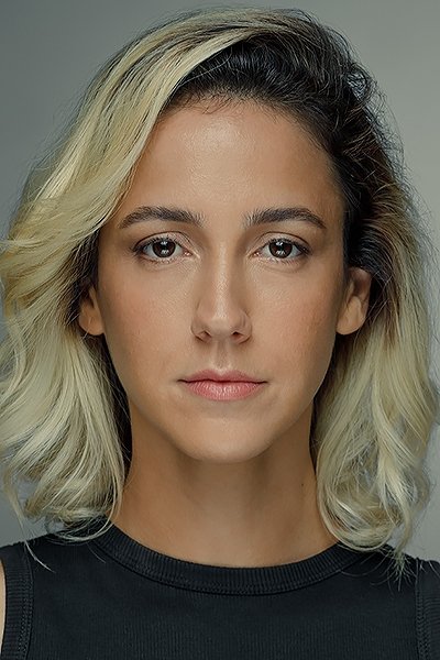 بازیگر Camila Márdila  