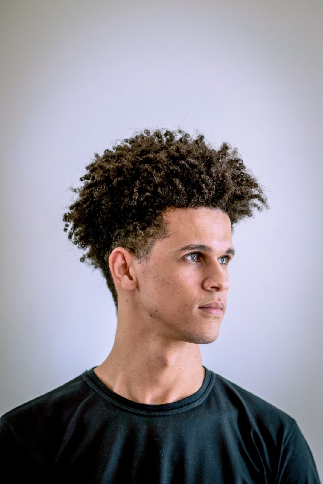 بازیگر Douglas Oliveira  