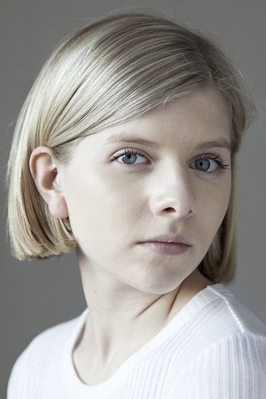 بازیگر Aurora Aksnes  