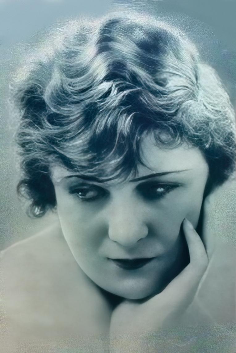 بازیگر Régine Bouet  