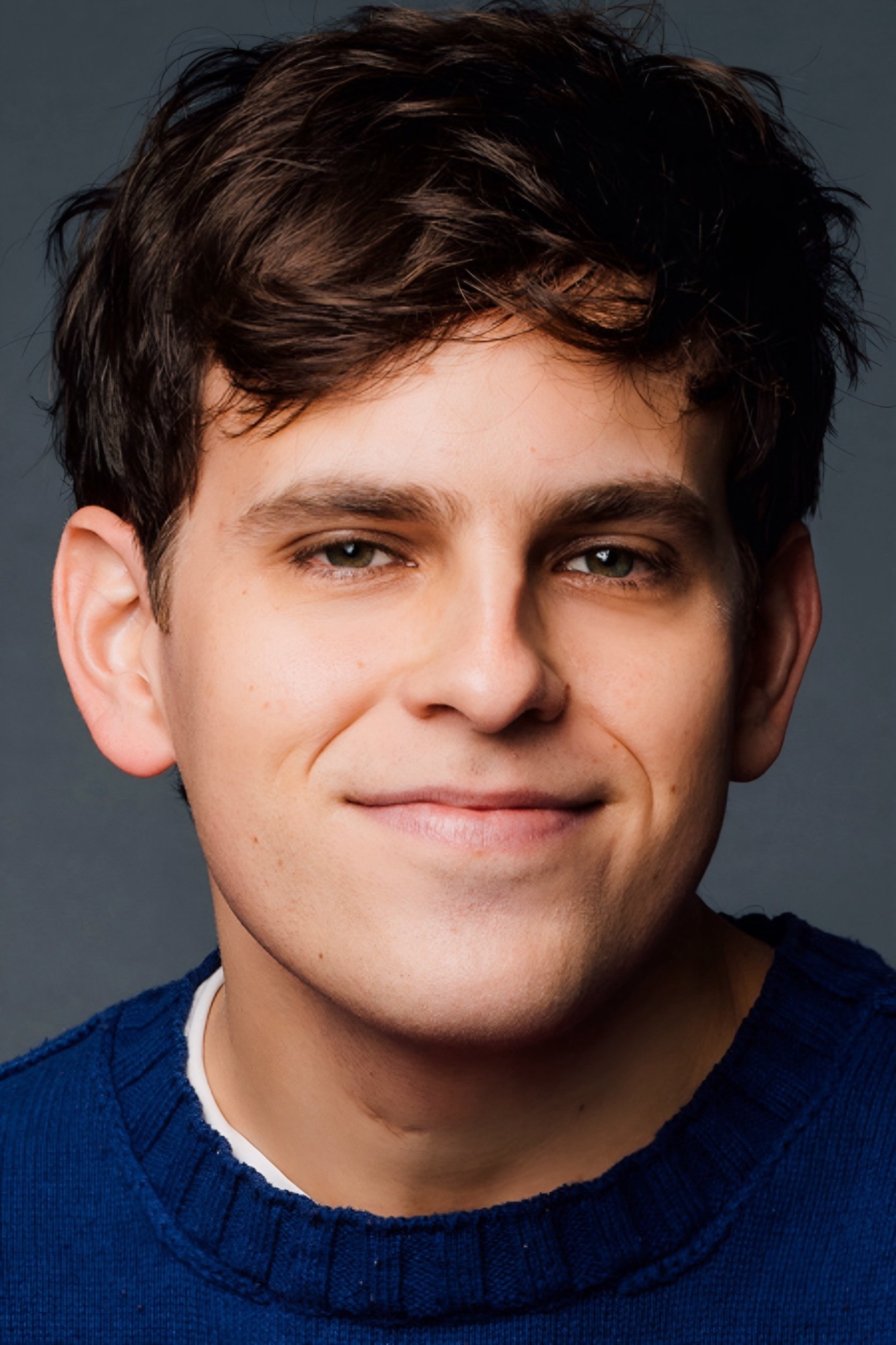 بازیگر Taylor Trensch  