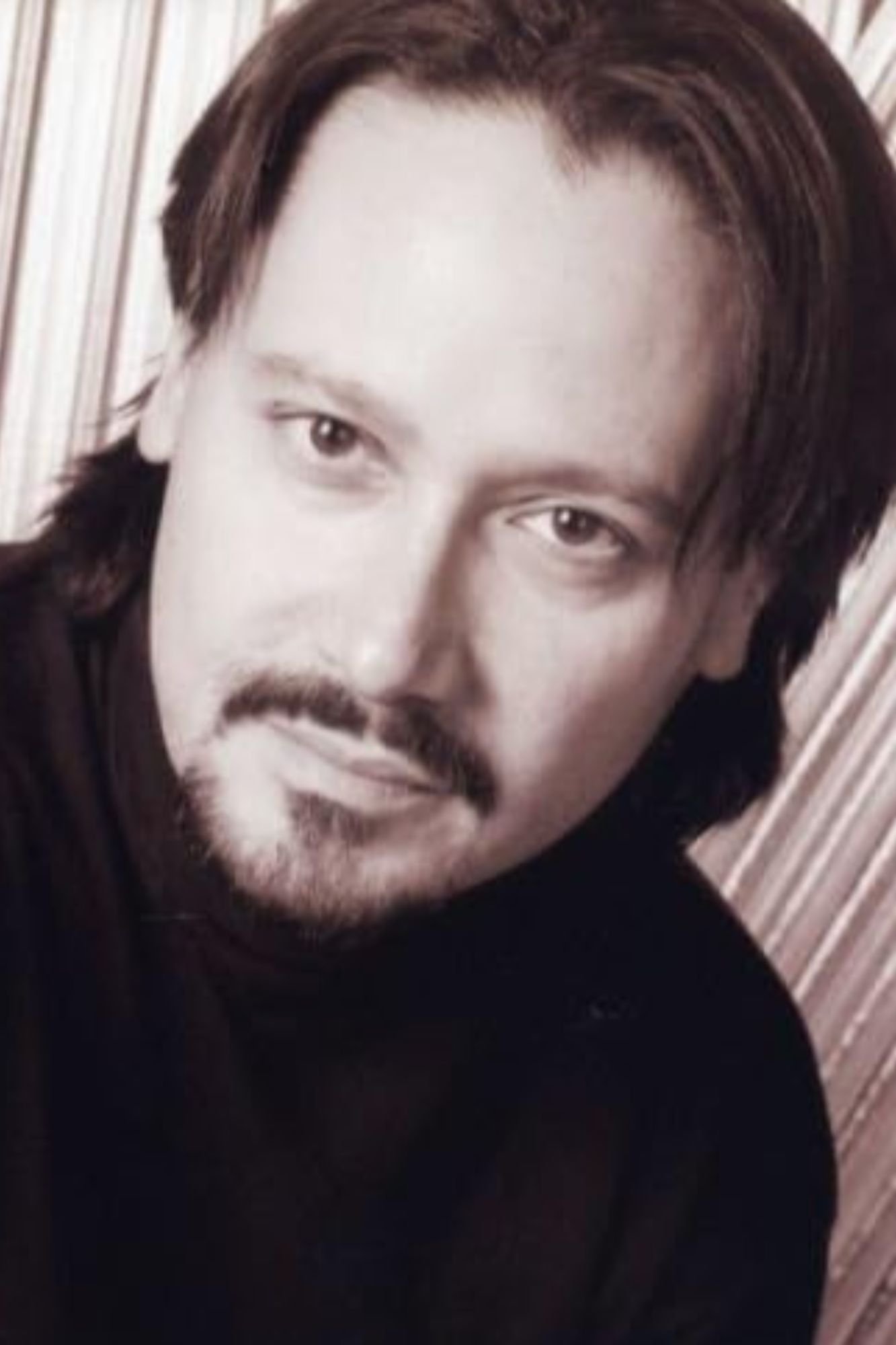 بازیگر Gustavo Febres  