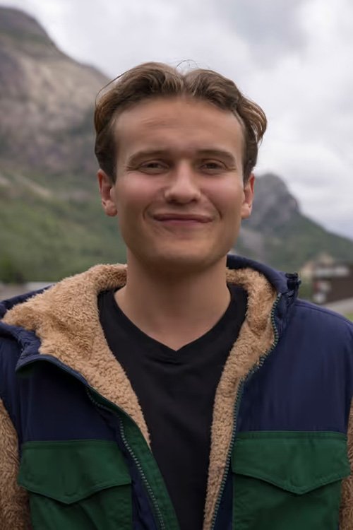 بازیگر Trygve Bennetsen  