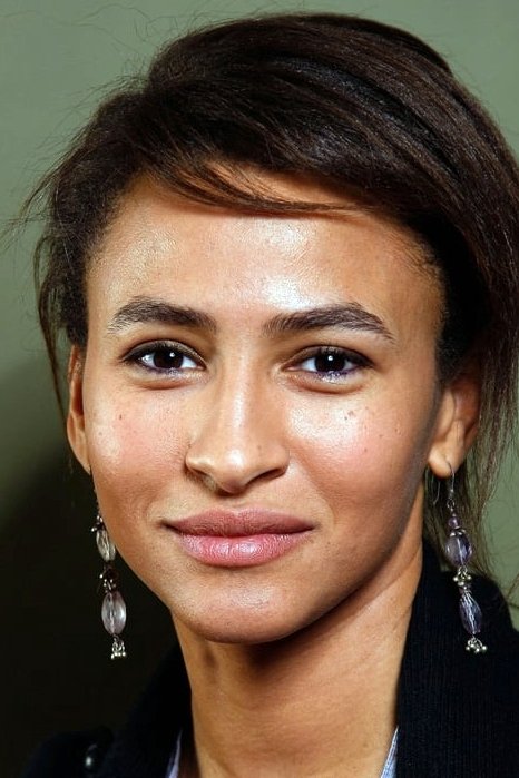 بازیگر Léonie Simaga  