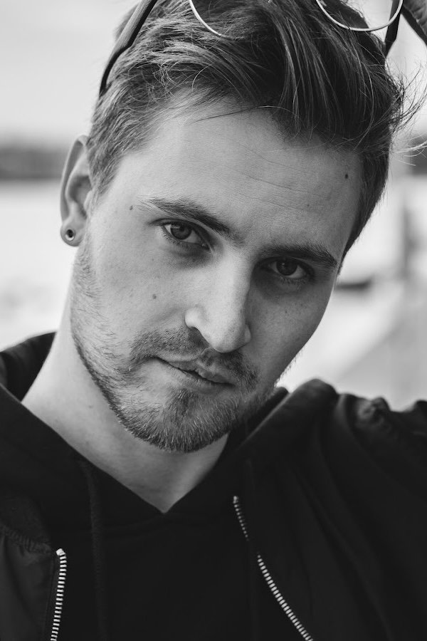 بازیگر Roope Nieminen  