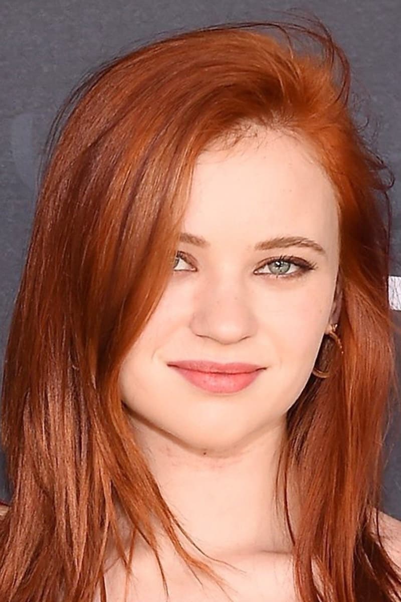 بازیگر Sierra McCormick  