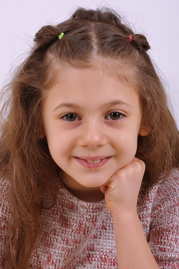 بازیگر Ela Şen  