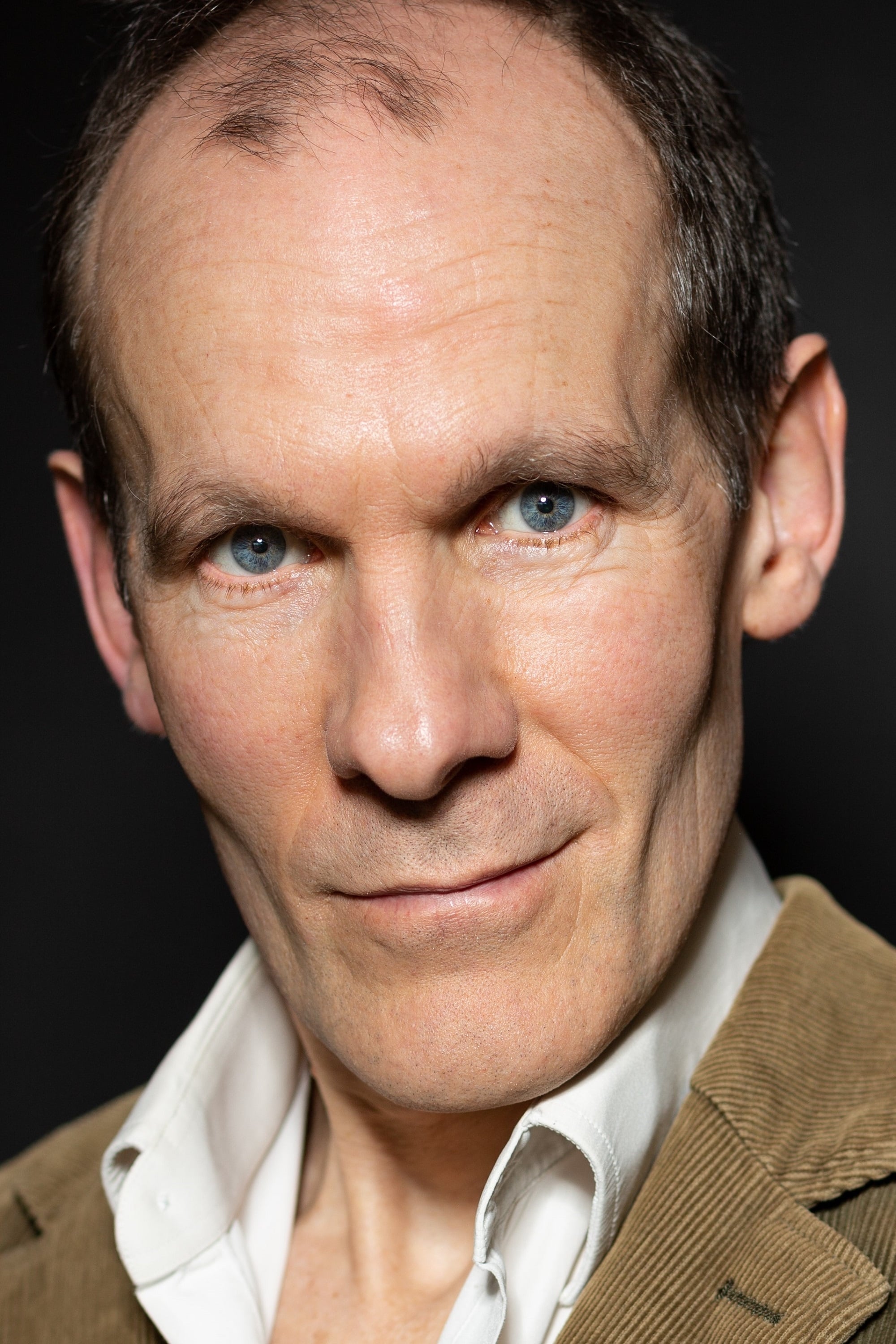 بازیگر Simon Paisley Day  