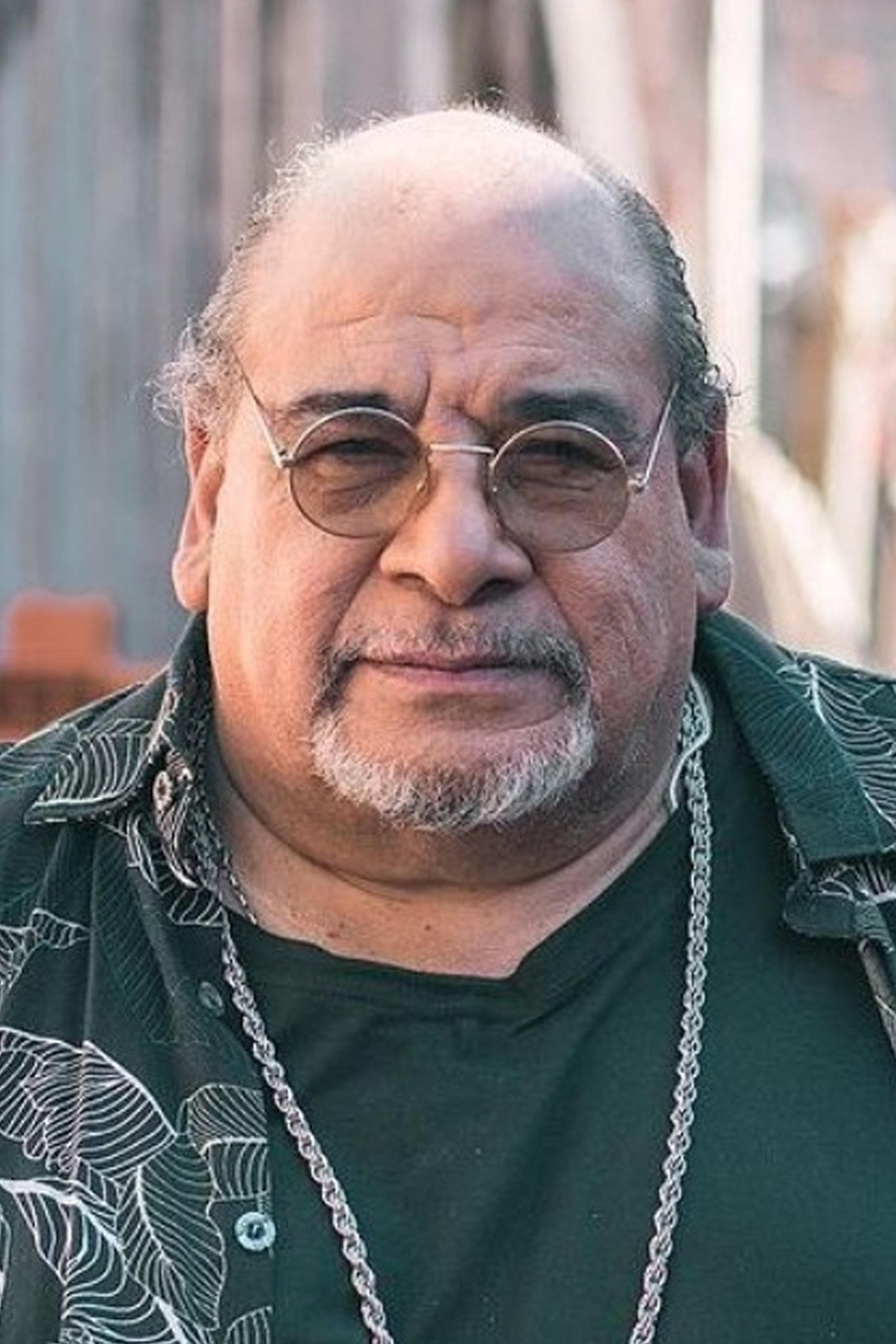 بازیگر Roly Serrano  