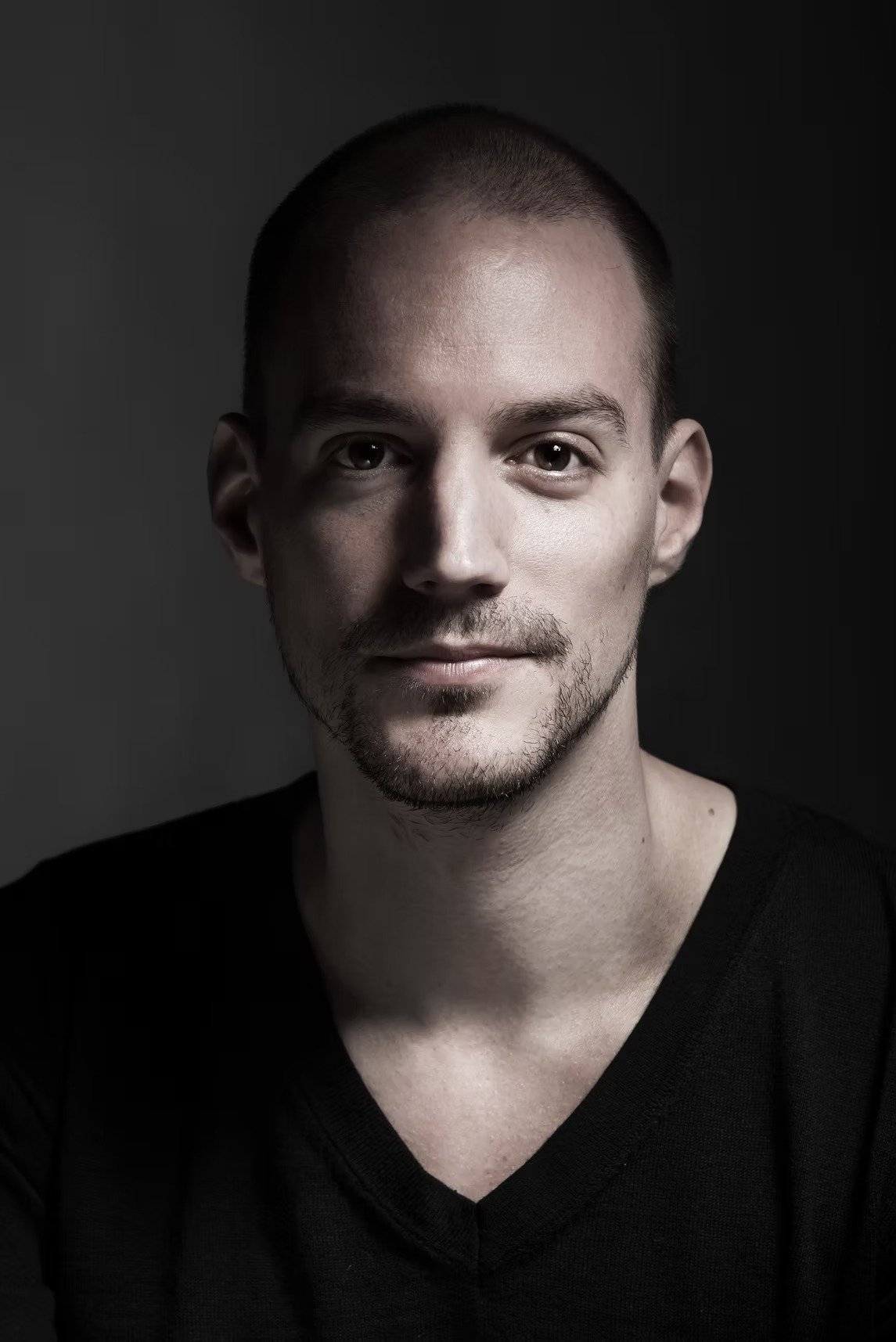بازیگر Justus van Dillen  