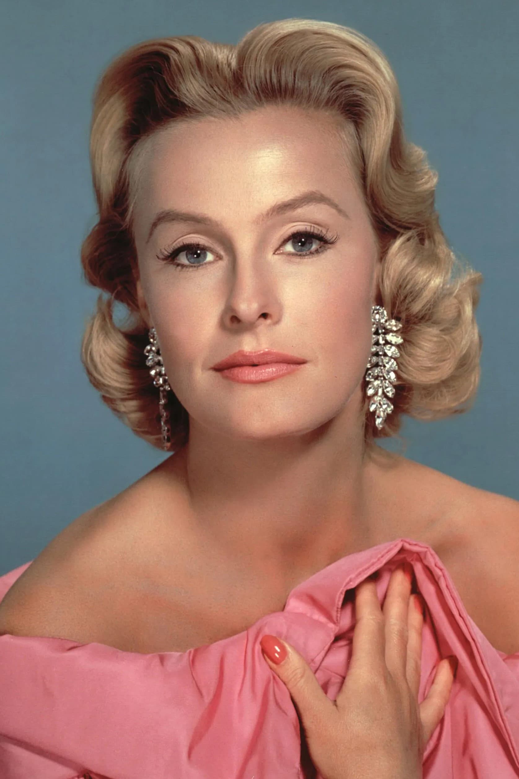 بازیگر Dina Merrill  