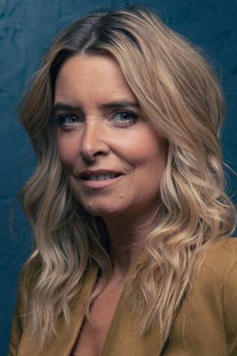 بازیگر Emma Atkins  