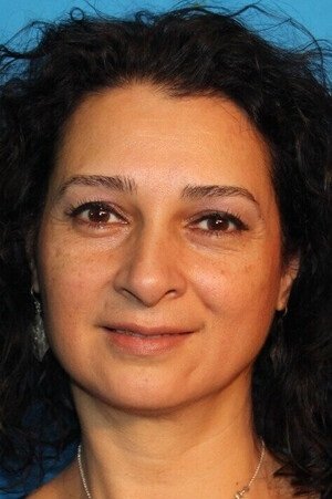 بازیگر Zeynep Dreyfi Zuhri  