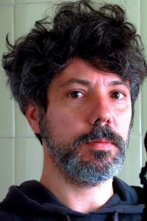بازیگر Agustín Mendilaharzu  