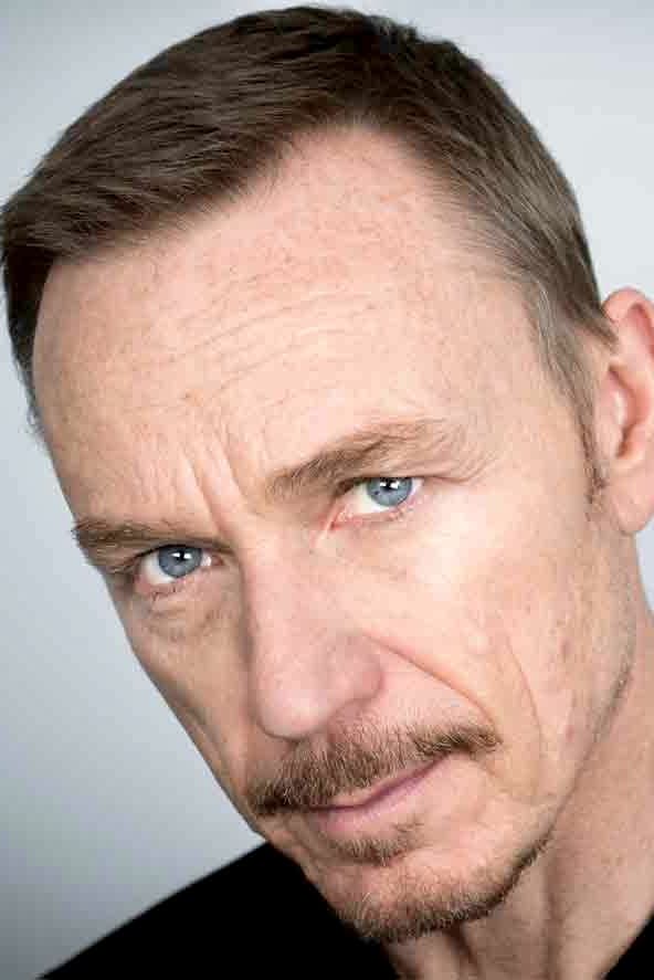 بازیگر Ben Daniels  