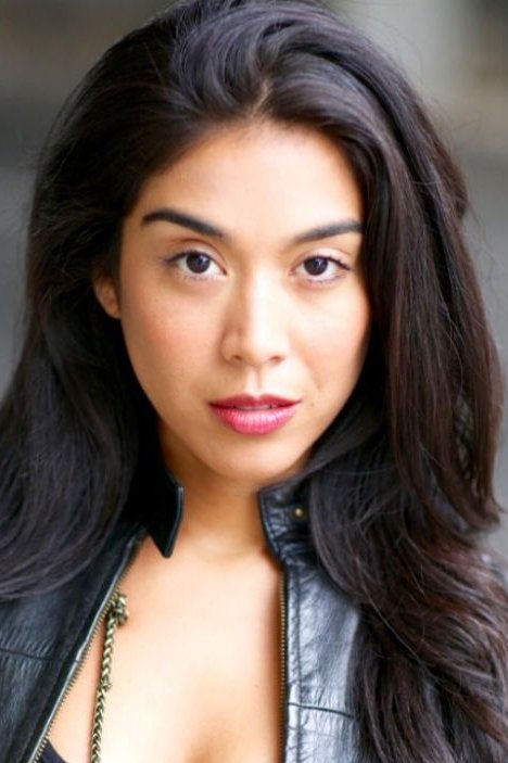 بازیگر Vanessa E. Garcia  