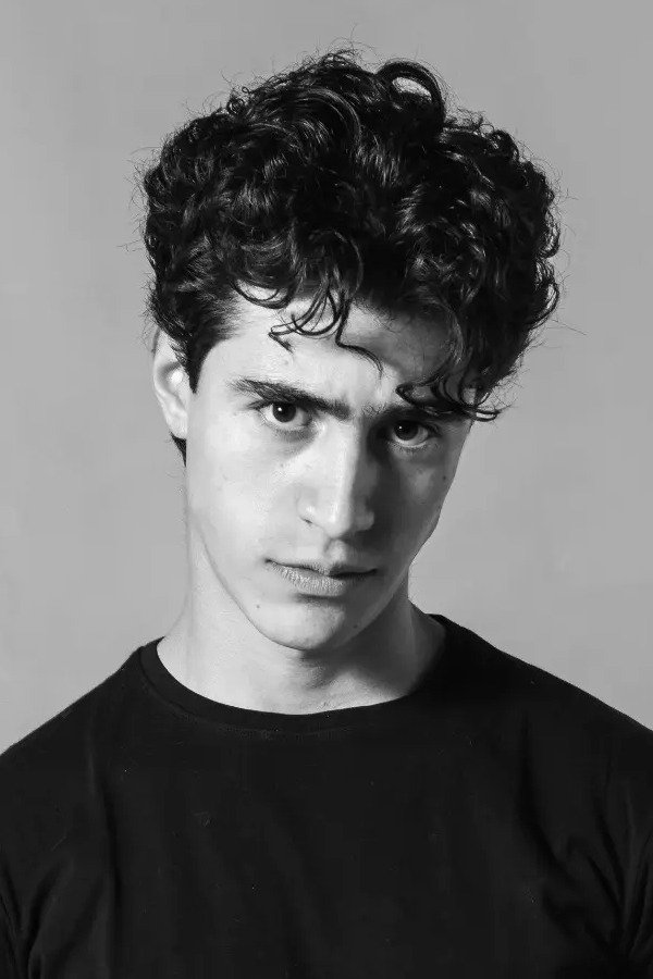 بازیگر Cosmo González Muñoz  