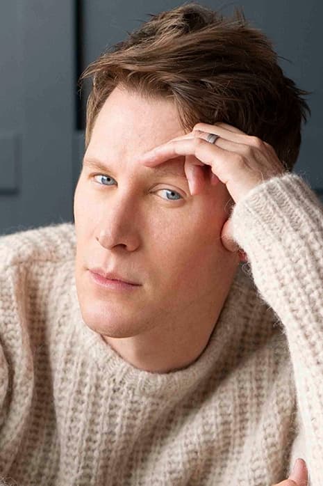 بازیگر Dustin Lance Black  