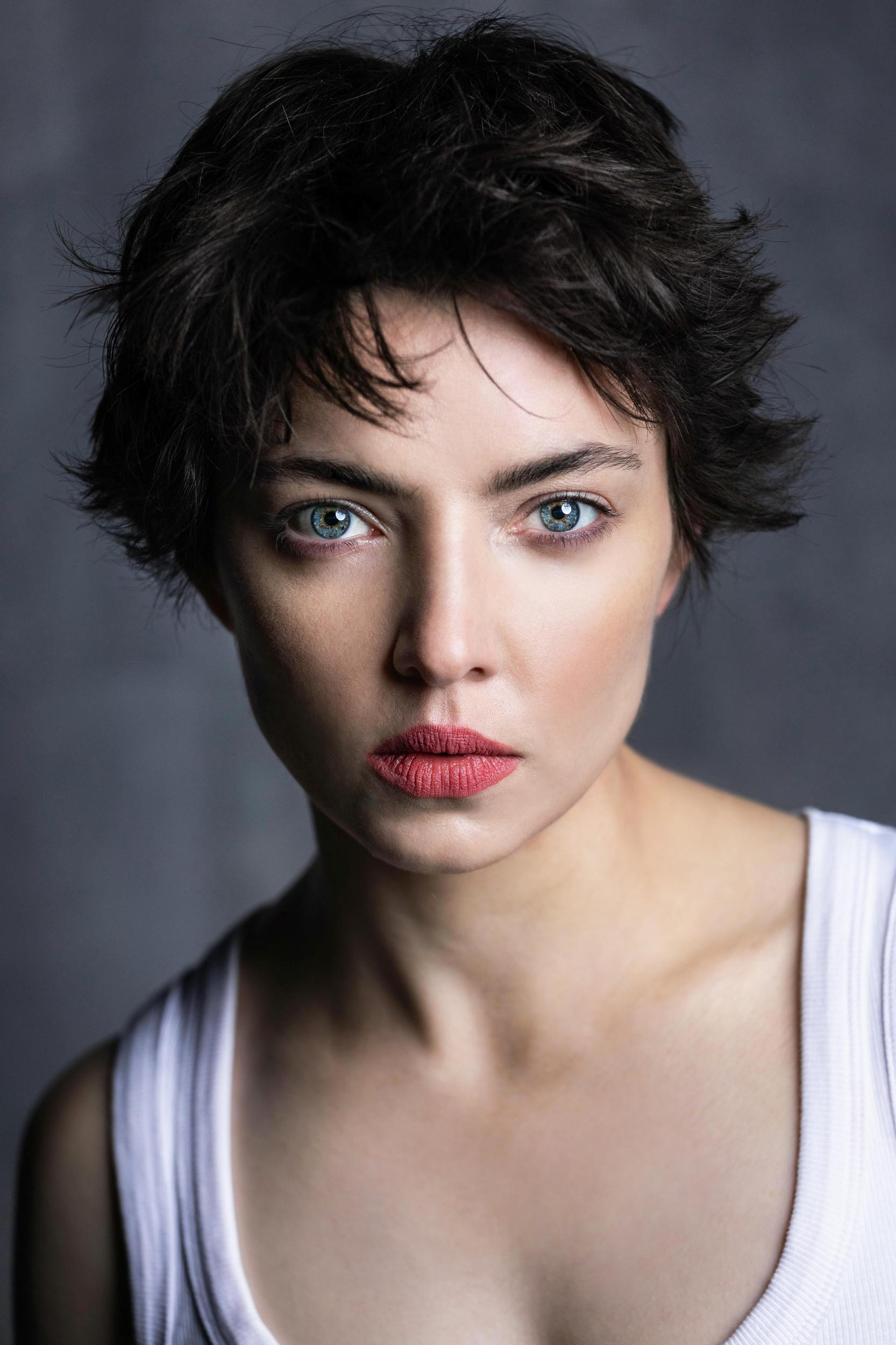 بازیگر Amelia Bishop  