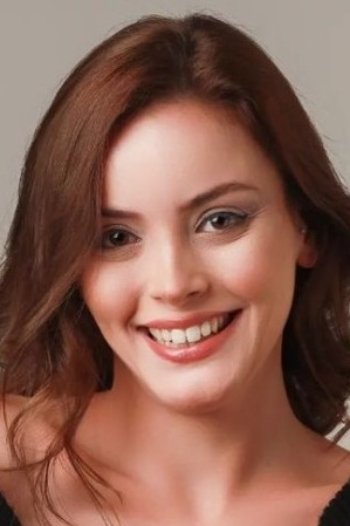بازیگر Beste Yaralı  
