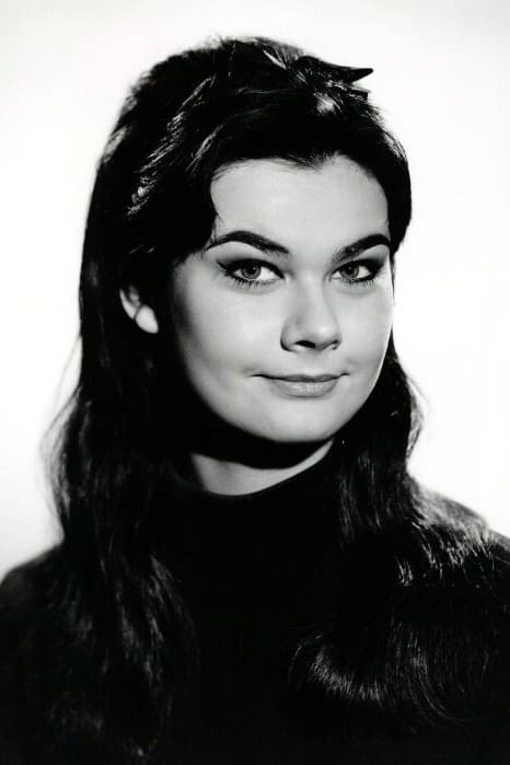 بازیگر Imogen Hassall  