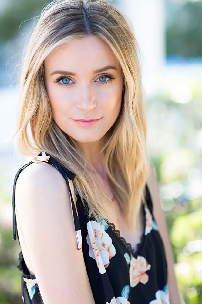 بازیگر Lisa Chamberlain  