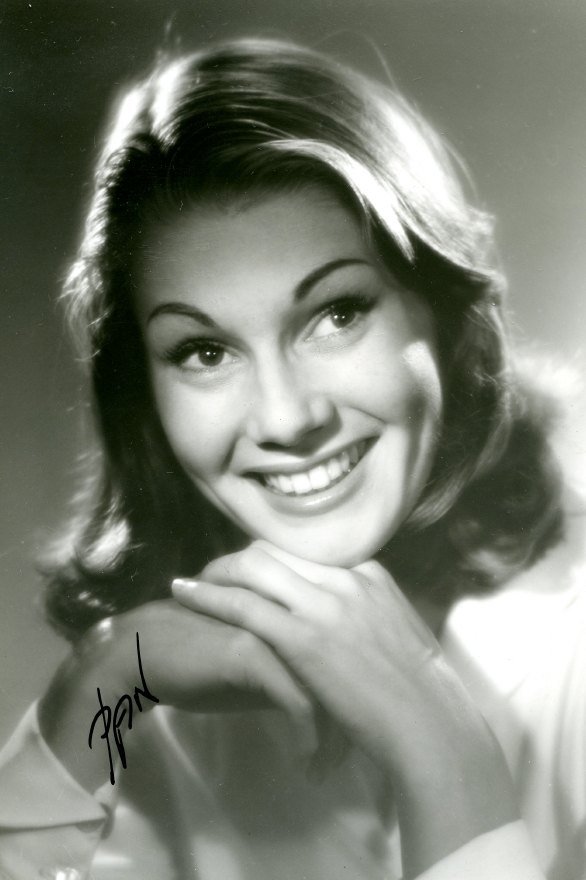 بازیگر Elisabet Falk  