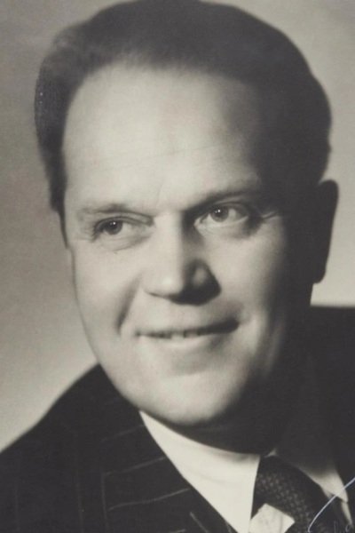 بازیگر Eino Hyyrynen  