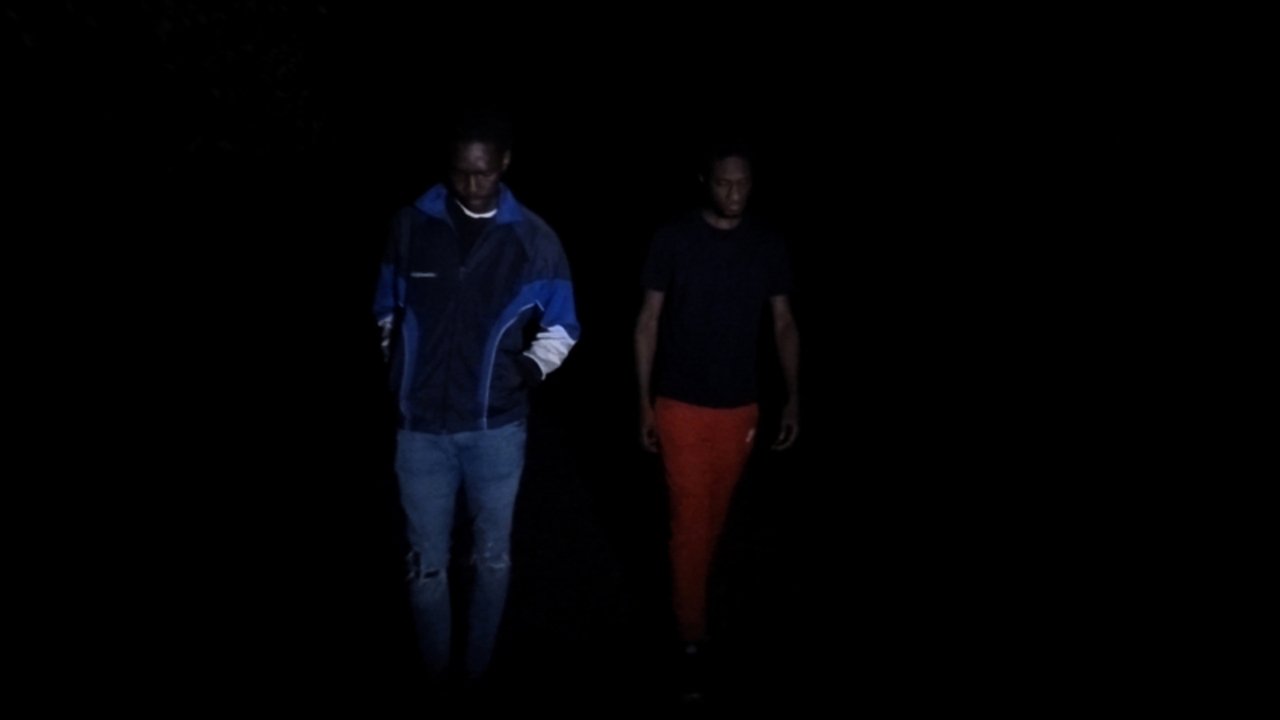 À l'entrée de la nuit|À l'entrée de la nuit