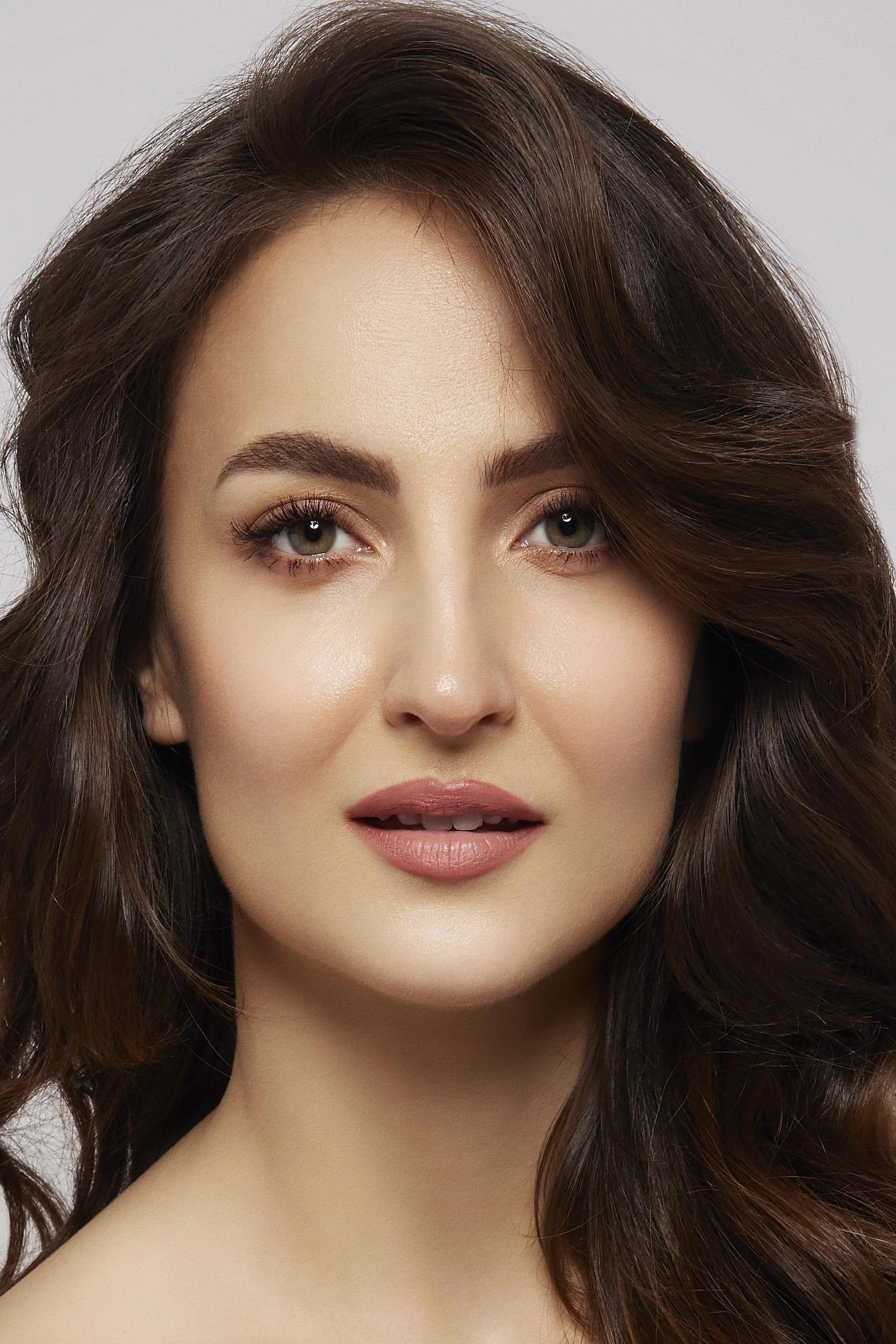 بازیگر Elli Avram  
