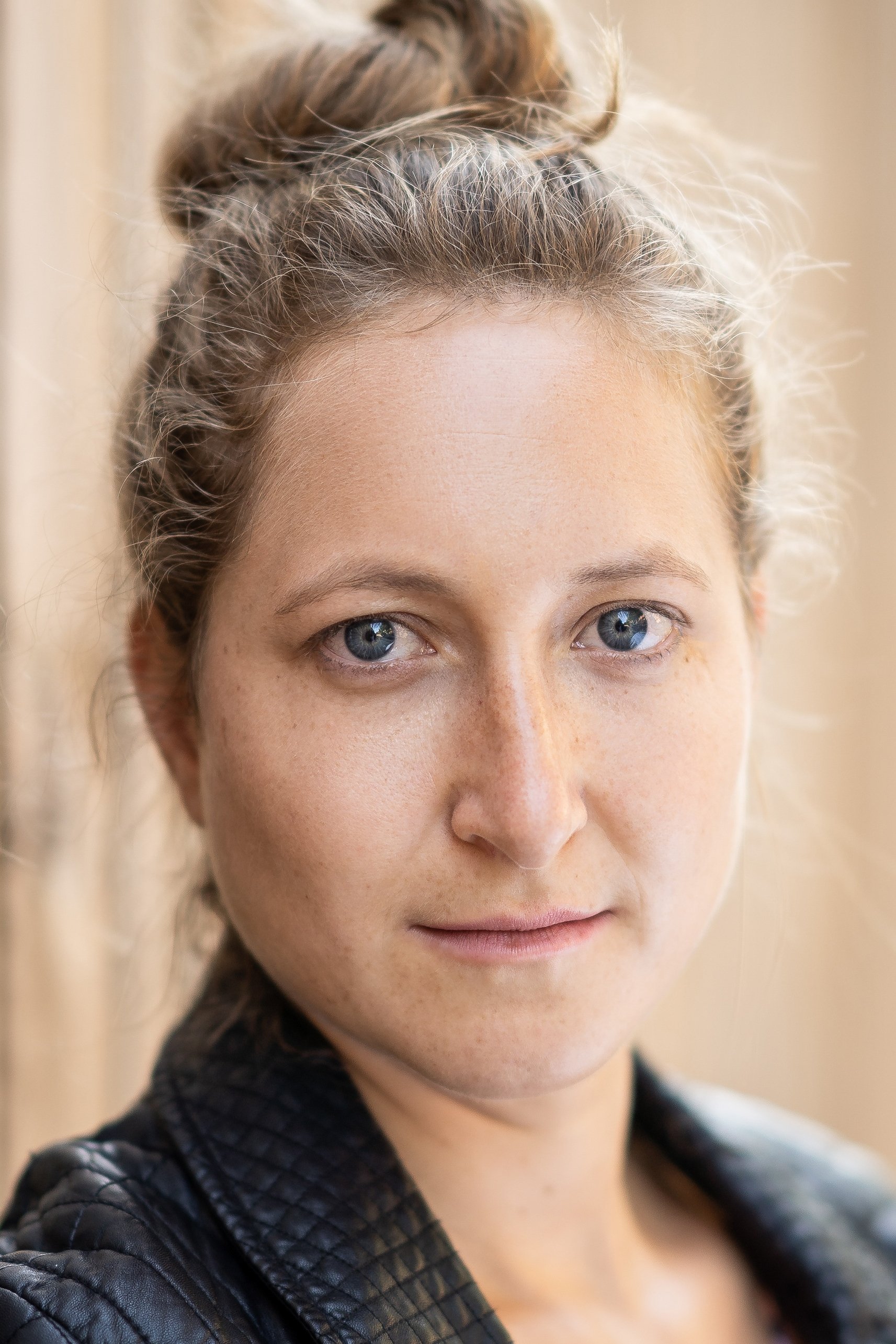 بازیگر Sarah Giebel  