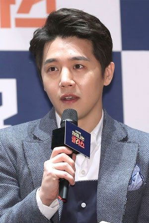 بازیگر Lee Yong-ju  