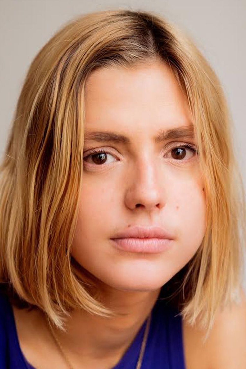بازیگر Emma Ravier  