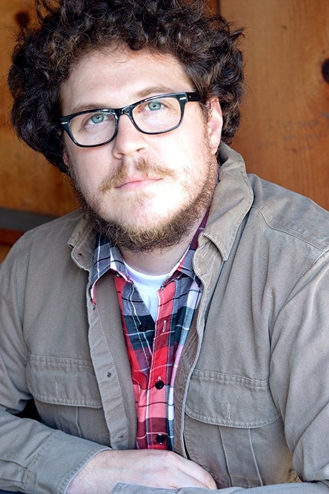 بازیگر Cameron Britton  