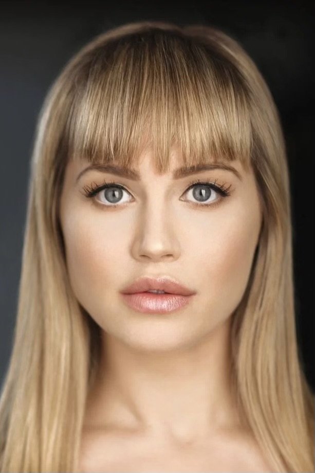 بازیگر Lana Lonergan  
