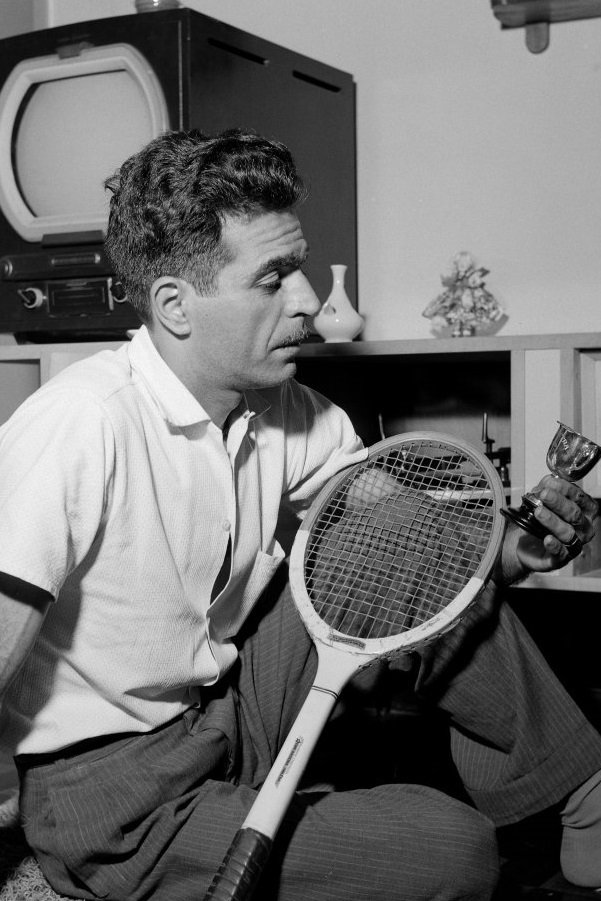 بازیگر José A. Mauro  
