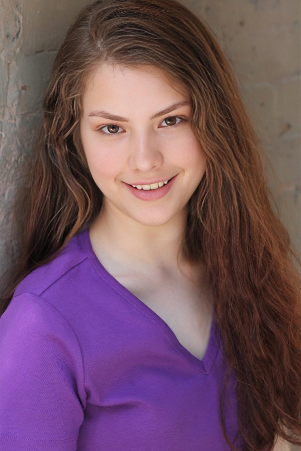 بازیگر Lauren A. Wood  