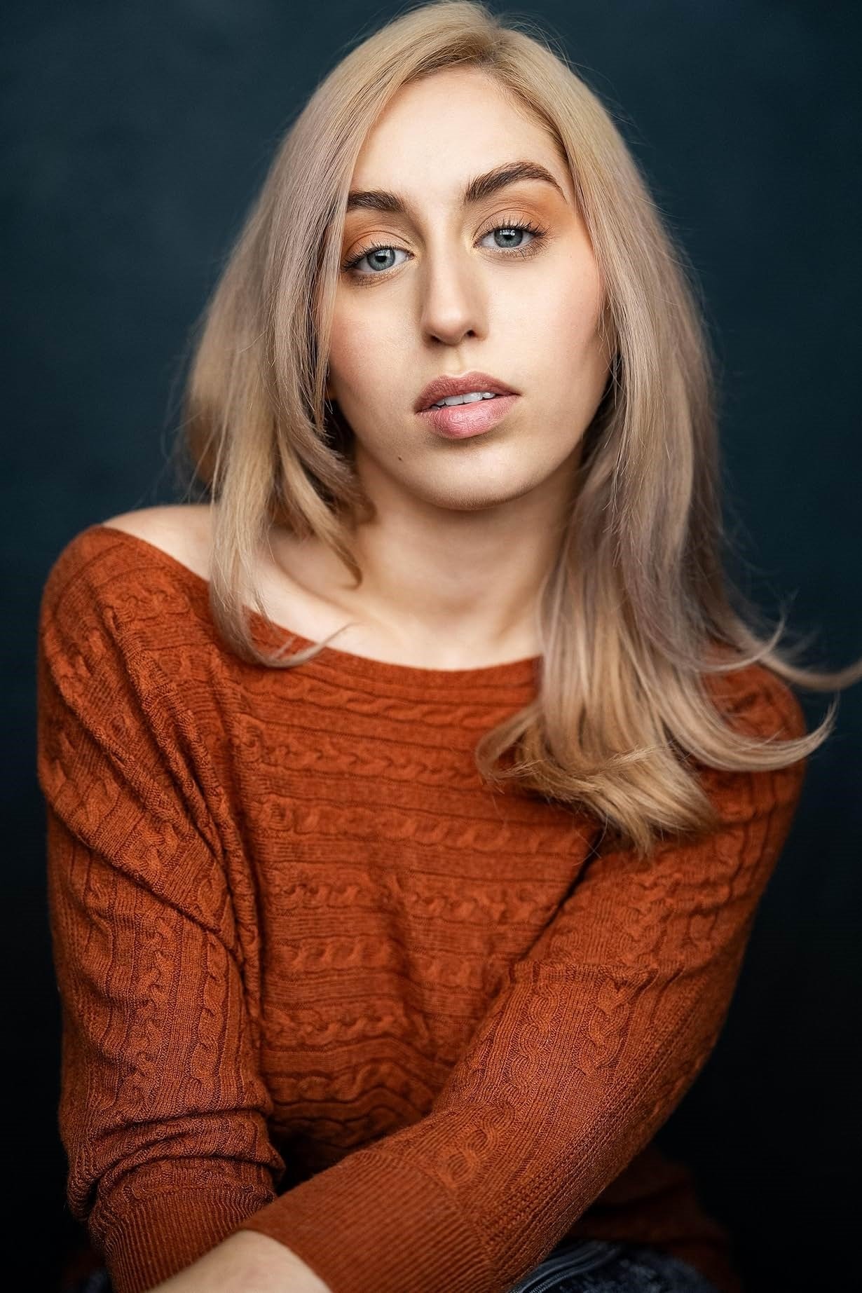 بازیگر Olivia Mignone  