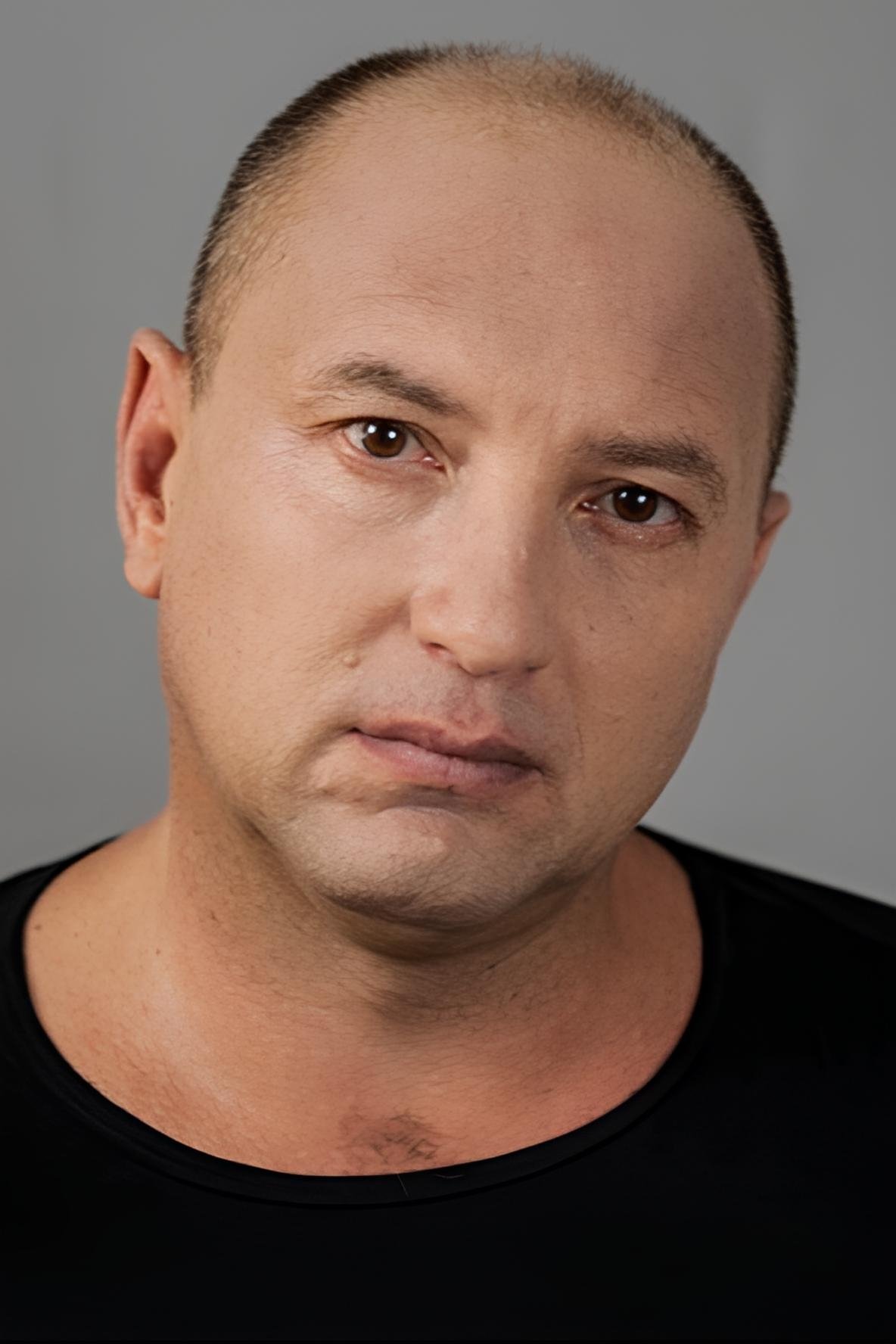 بازیگر Mykhailo Zhonin  