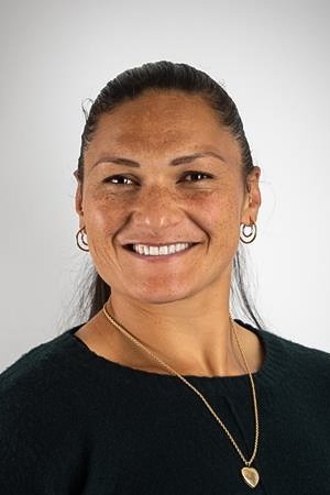 بازیگر Dame Valerie Adams  